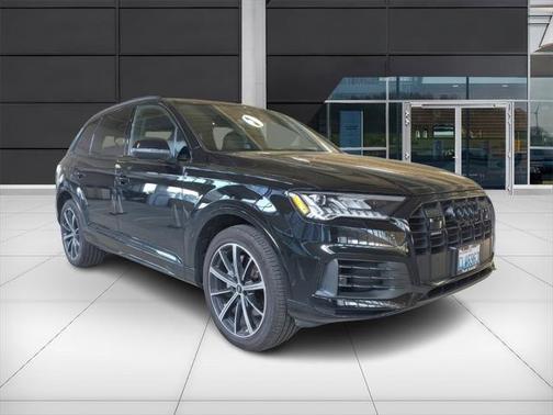 2024 Audi Q7 55 Premium Plus