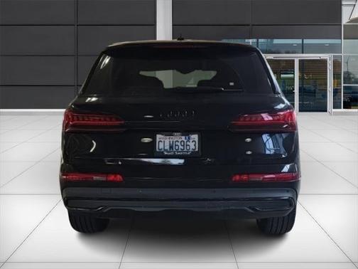 2024 Audi Q7 55 Premium Plus