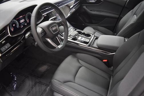 2025 Audi Q8 55 Premium Plus