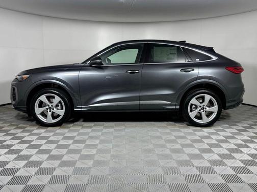 Daytona Gray Pearl 2026 Audi Q5 2.0T Premium Plus