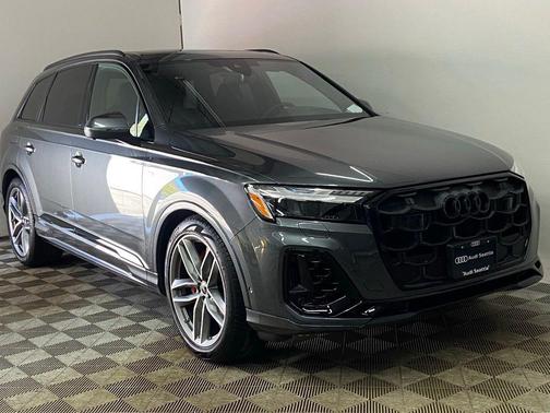 Daytona Gray Pearl 2026 Audi Q7 55 Prestige