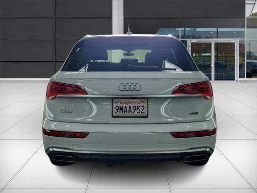 2024 Audi Q5 45 S line Premium