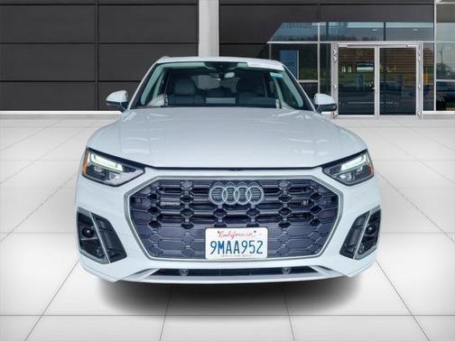 2024 Audi Q5 45 S line Premium