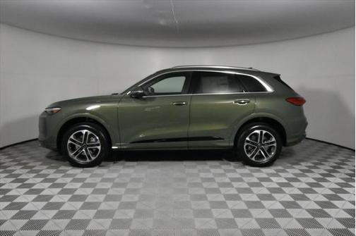 2025 Audi Q5 2.0T Premium Plus