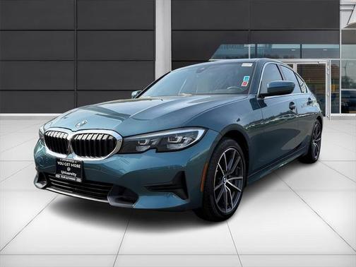 2019 BMW 330 i