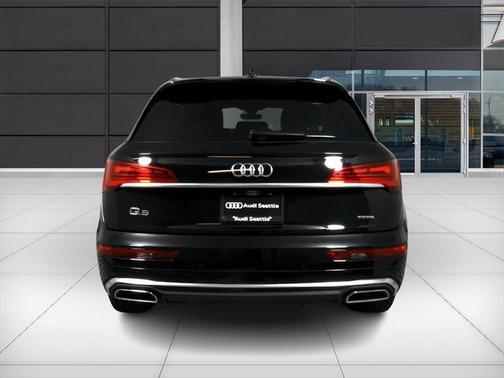 2022 Audi Q5 45 S line Premium