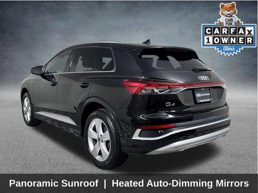 Mythos Black Metallic 2023 Audi Q4 e-tron Premium Plus