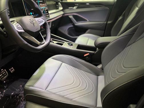 2026 Volkswagen Tiguan 2.0T SE R-Line Black 4MOTION