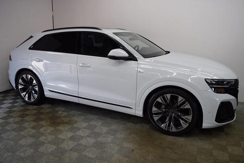 2025 Audi Q8 55 Premium Plus