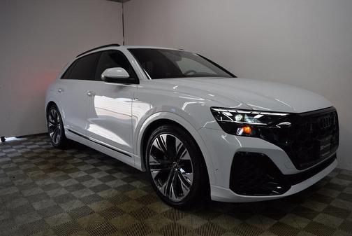 2025 Audi Q8 55 Premium Plus