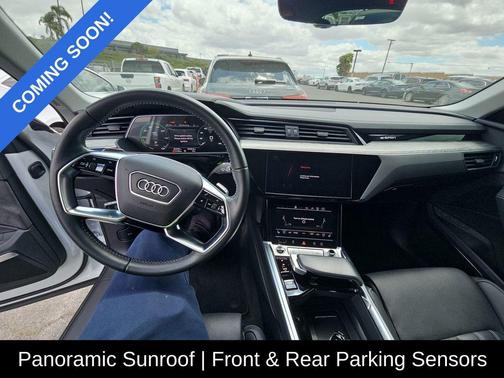 2021 Audi e-tron Prestige