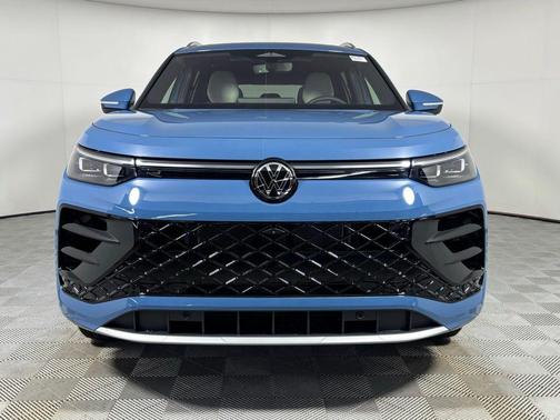 monterey blue pearl 2026 Volkswagen Tiguan 2.0T SEL R-Line 4MOTION