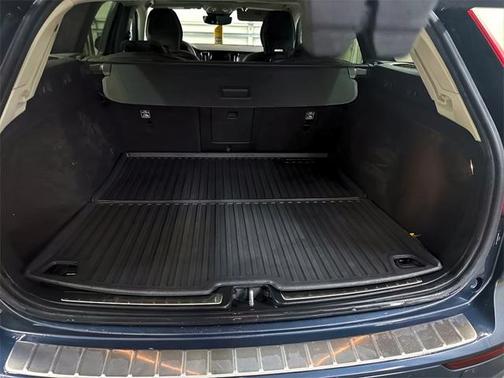 2024 Volvo V60 Cross Country B5 Plus