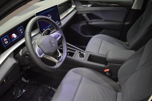 2025 Volkswagen Tiguan 2.0T SE 4MOTION