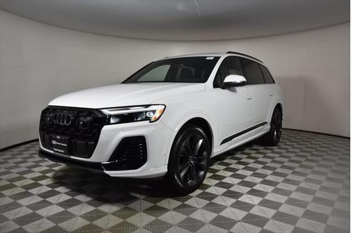 2025 Audi Q7 55 Premium Plus