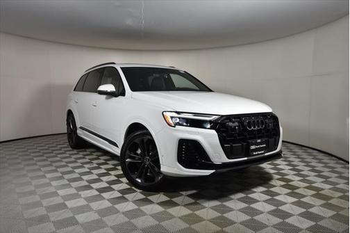2025 Audi Q7 55 Premium Plus