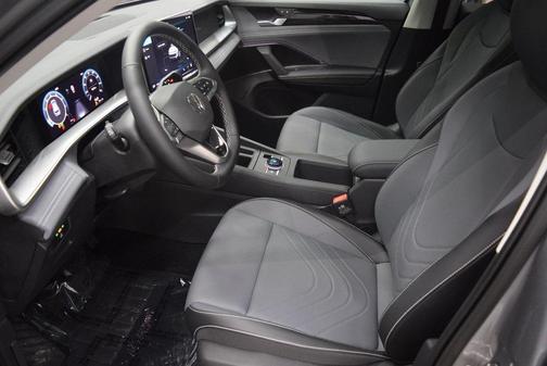 2025 Volkswagen Tiguan 2.0T SE 4MOTION