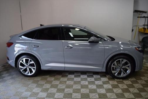 2025 Audi Q4 e-tron Premium