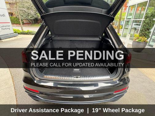 Mythos Black Metallic 2020 Audi Q3 45 S line Prestige