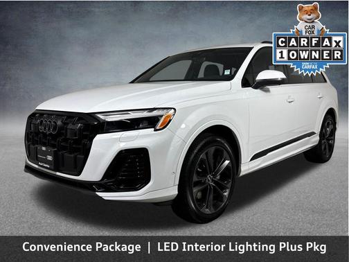 Glacier White Metallic 2025 Audi Q7 55 Premium Plus