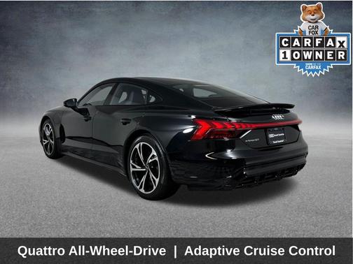 Mythos Black Metallic 2023 Audi e-tron GT Prestige