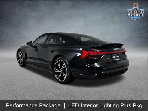Mythos Black Metallic 2023 Audi e-tron GT Prestige