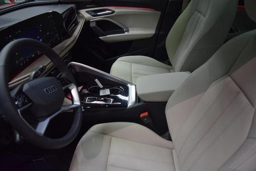 2025 Audi Q5 2.0T Premium Plus