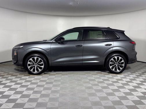 Daytona Gray Pearl Effect 2026 Audi Q3 S line