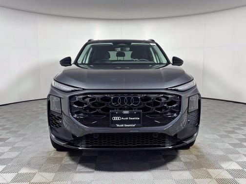 Daytona Gray Pearl Effect 2026 Audi Q3 S line