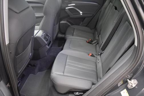 2025 Audi Q5 2.0T Premium Plus