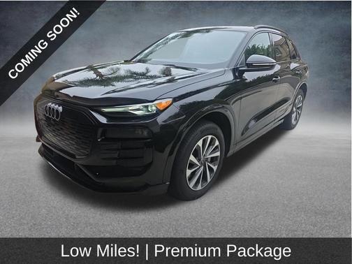 Mythos Black Metallic 2025 Audi Q6 e-tron Premium
