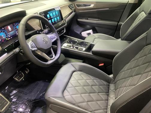 2026 Volkswagen Atlas 2.0T SEL Premium R-Line 4MOTION