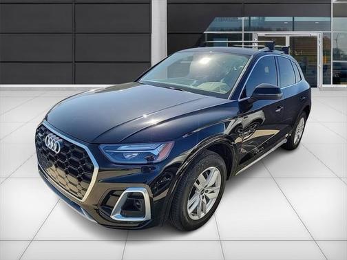 2023 Audi Q5 45 S line Premium