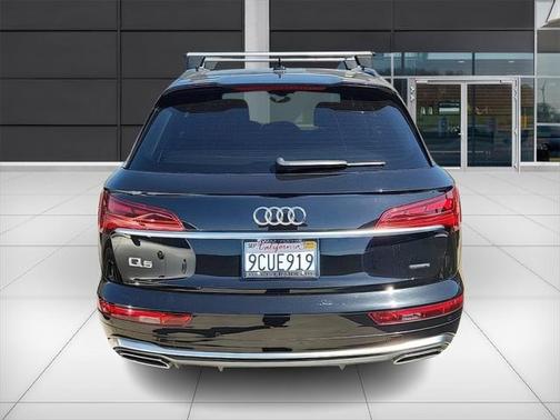 2023 Audi Q5 45 S line Premium