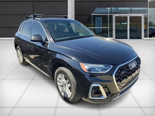 2023 Audi Q5 45 S line Premium