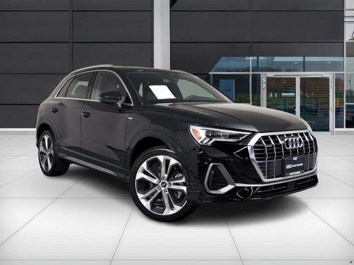 2020 Audi Q3 45 S line Prestige