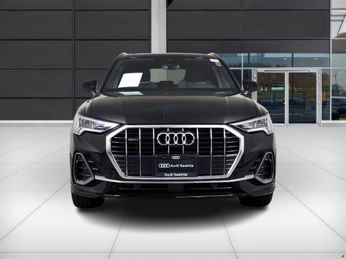 2020 Audi Q3 45 S line Prestige