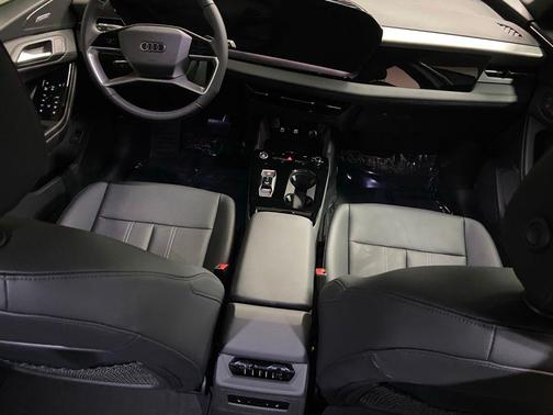 Black Metallic 2027 Audi Q6 e-tron Premium Plus