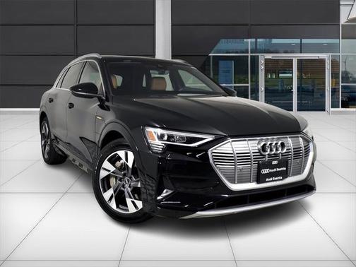 2022 Audi e-tron Premium