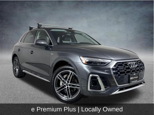 Daytona Gray Pearl Effect 2021 Audi Q5 e 55 Premium Plus