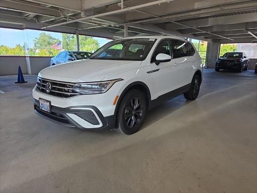 2024 Volkswagen Tiguan 2.0T SE 4MOTION