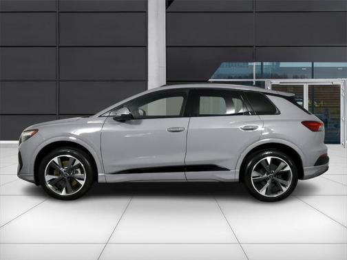 2024 Audi Q4 e-tron Premium