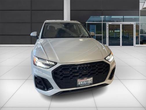 2022 Audi Q5 45 S line Prestige