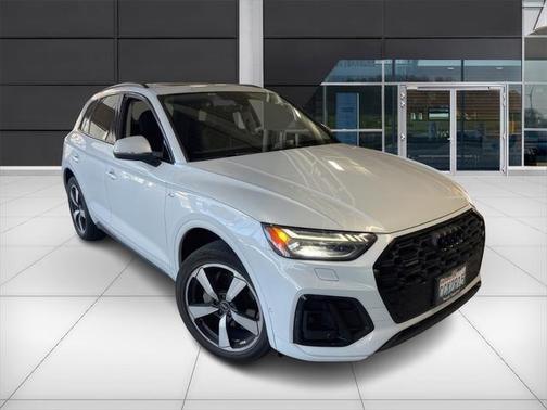 2022 Audi Q5 45 S line Prestige