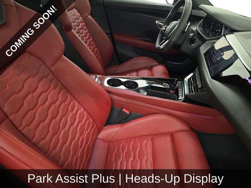 Daytona Gray Pearl Effect 2024 Audi e-tron GT Prestige