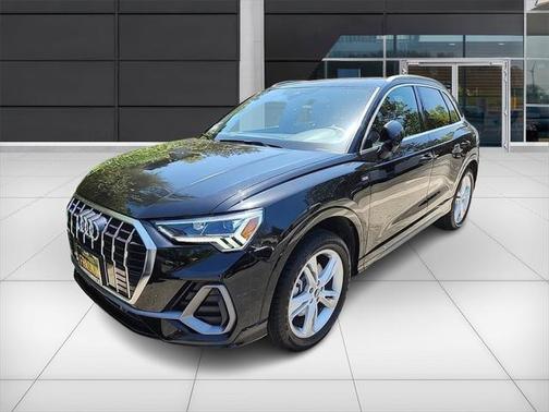 2022 Audi Q3 45 S line Premium Plus