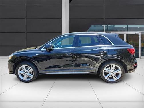 2022 Audi Q3 45 S line Premium Plus