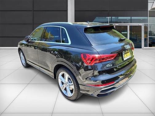2022 Audi Q3 45 S line Premium Plus