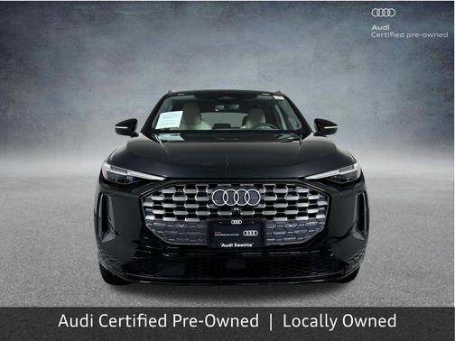 Mythos Black Metallic 2025 Audi Q5 2.0T Prestige