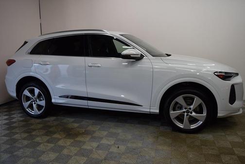 2025 Audi Q5 2.0T Premium Plus
